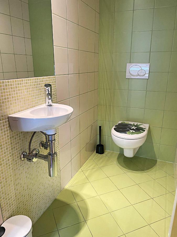 Vila Urbana Luxury Apartments レスツェ エクステリア 写真