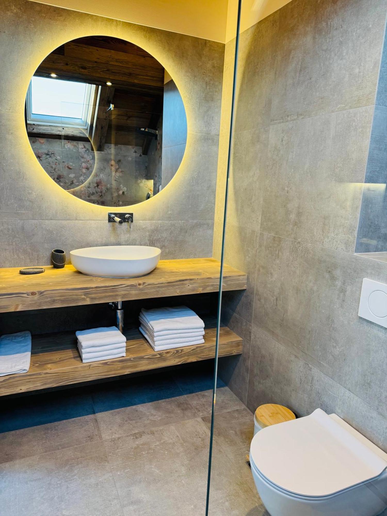 Vila Urbana Luxury Apartments レスツェ エクステリア 写真